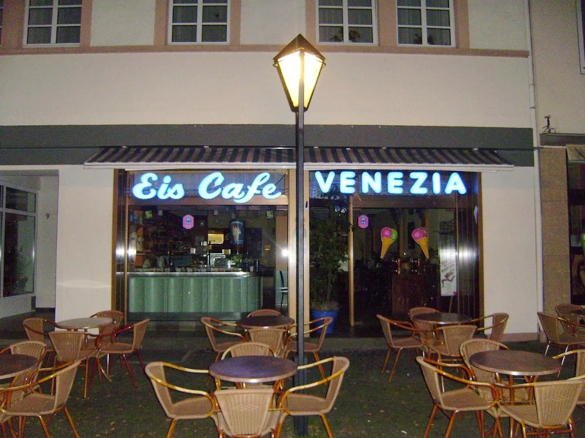BookNoFees: Heladería – Eis Café Venezia – Arnsberg – Aquí está Café Venezia, foto 1