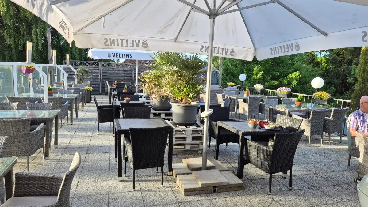 BookNoFees: Restaurante – Café Konditorei Hoyer – Breckerfeld – Café y Pastelería Hoyer, foto 1