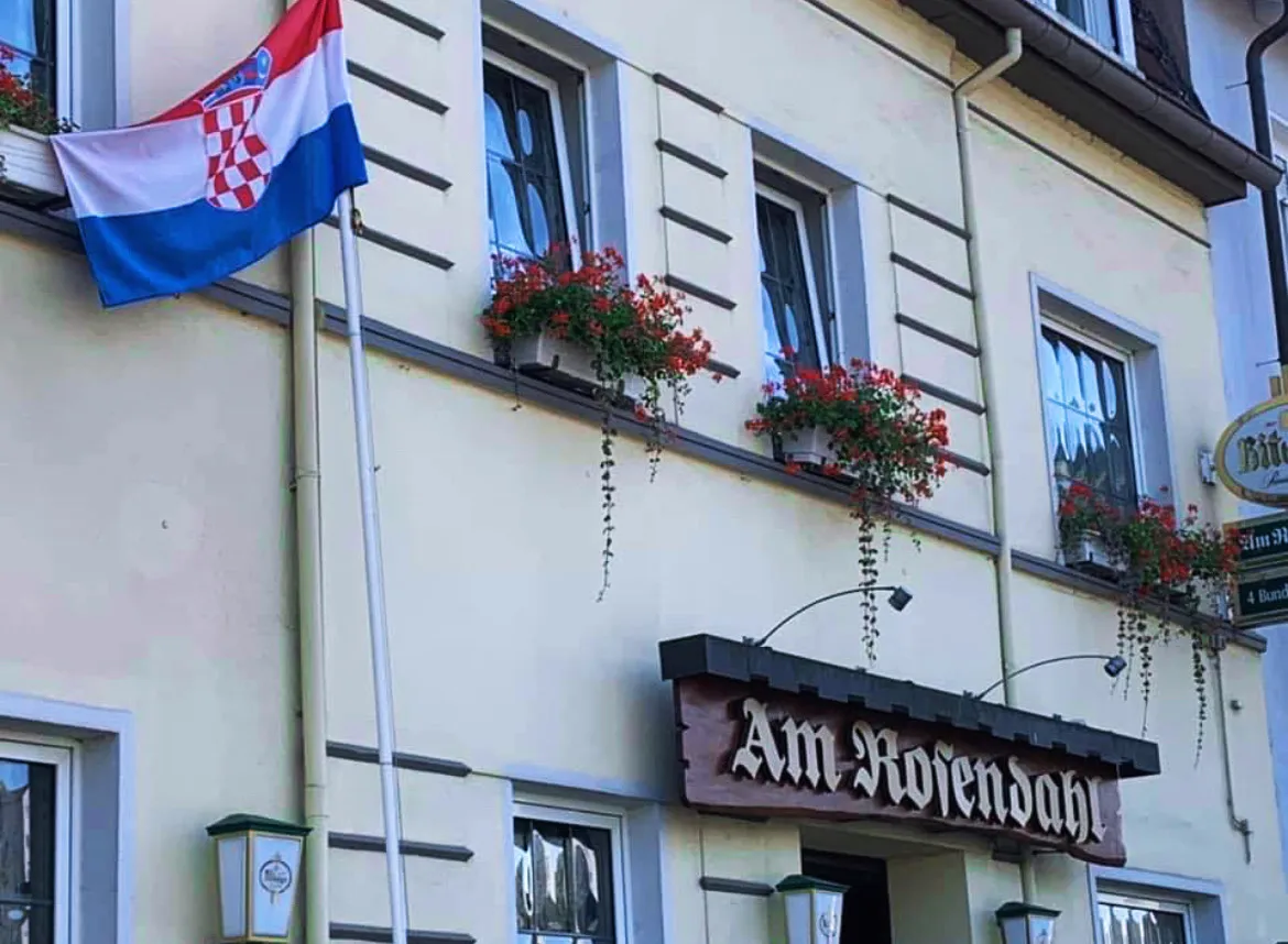 BookNoFees: Restaurante – Gaststätte am Rosendahl – Gevelsberg – Restaurante «Am Rosendahl», foto 1