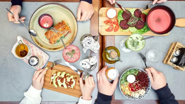BookNoFees: Cafetería – The Sister Brussels Café – Brussels – El Café Sister Brussels, foto 3