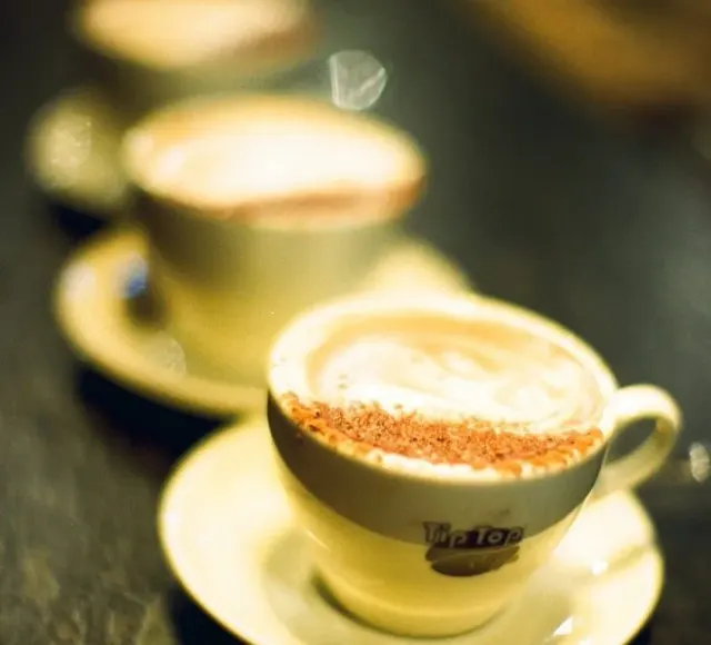 BookNoFees: Cafetería – The Sister Brussels Café – Brussels – El Café Sister Brussels, foto 2