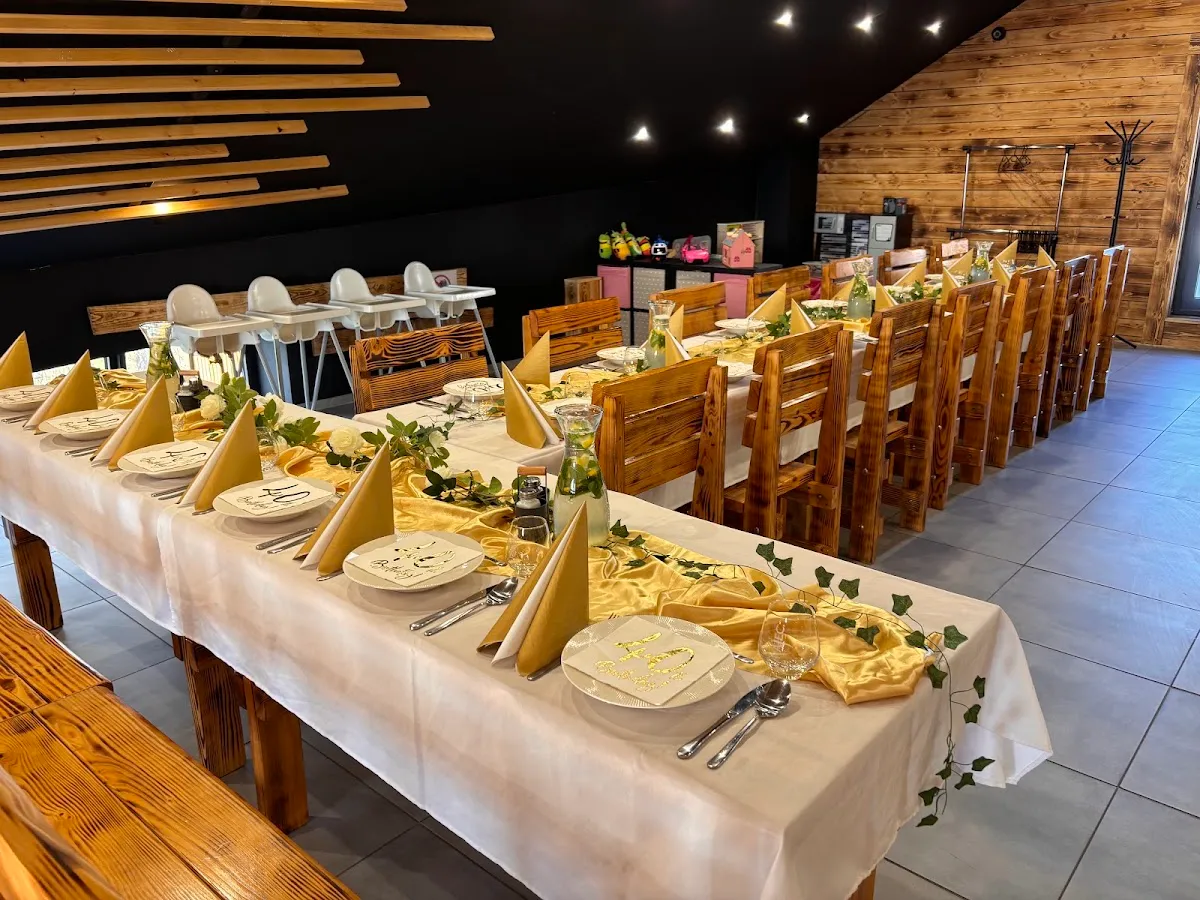 BookNoFees: Restaurante – Reštaurácia Lopárik – Bratislava – Restaurante Lopárik, foto 1