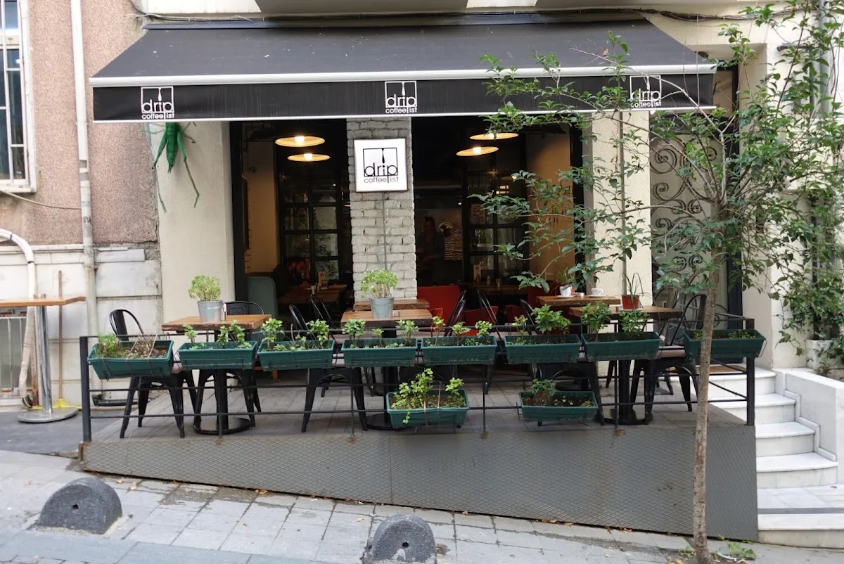 BookNoFees: Cafetería – Drip Coffee Istanbul – Istanbul – Café de goteo Estambul, foto 1
