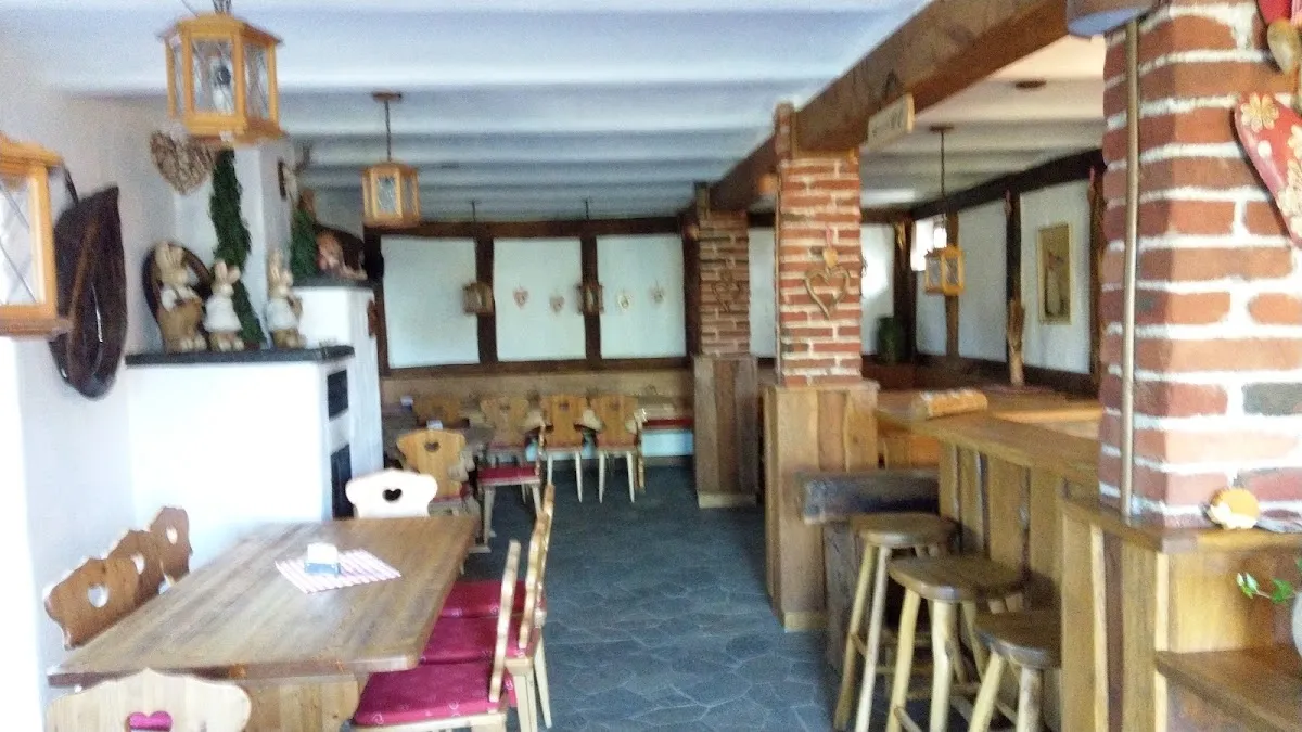 BookNoFees: Cafetería – Zum Stadl Bauerncafe – Olpe – Al café rural «Zum Stadl», foto 1