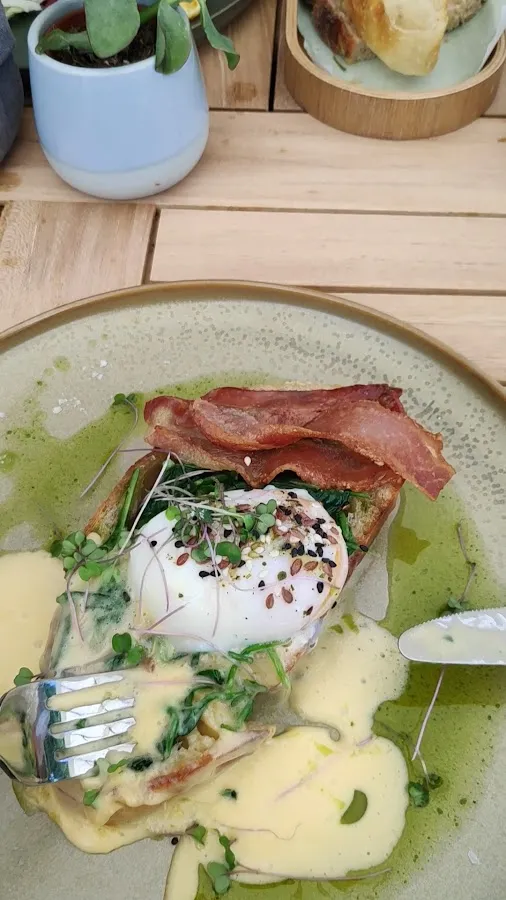 BookNoFees: Restaurante – Mint Karlovka – Bratislava – Como Karlovka, foto 3