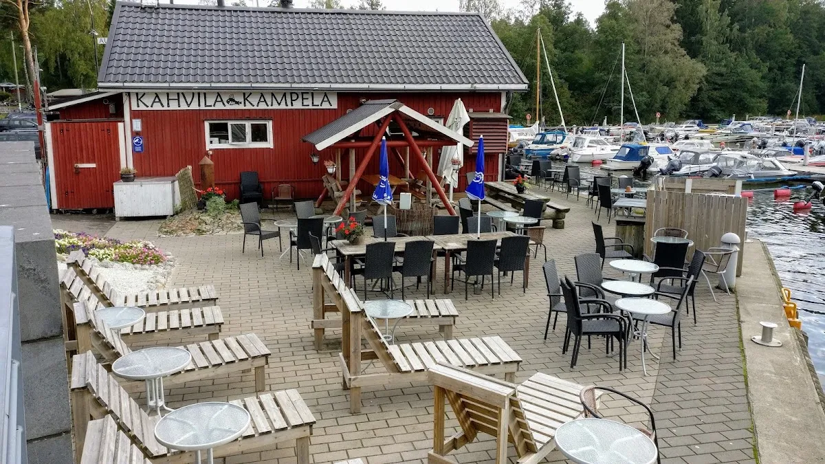 BookNoFees: Cafetería – Kahvila Kampela – Helsinki – Cafetería Kampela, foto 1