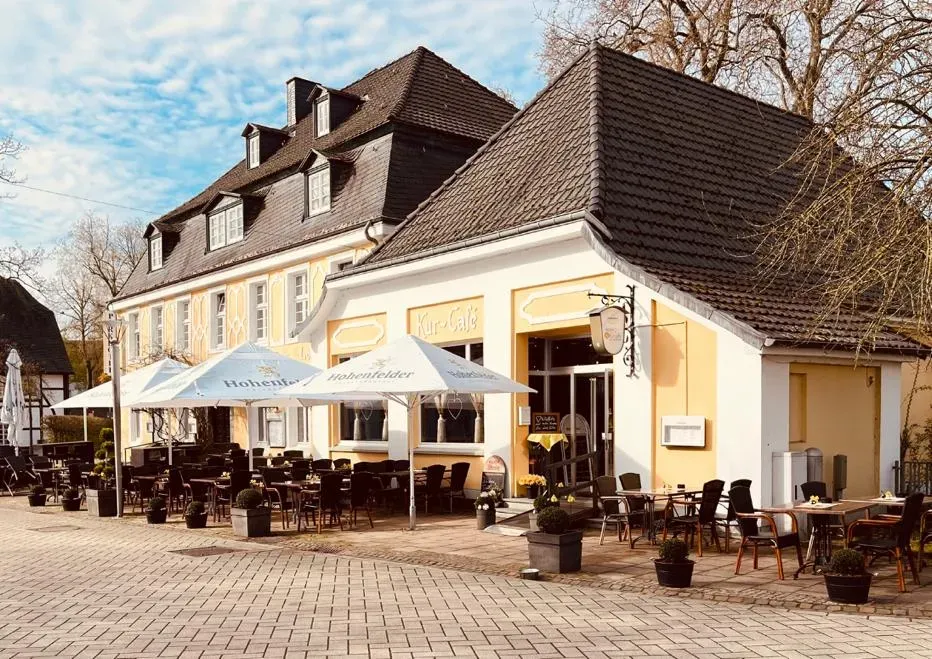 BookNoFees: Cafetería – Parkhotel & Kur-Café Bad Sassendorf – Bad Sassendorf – Parkhotel & Kur-Café Bad Sassendorf, foto 1