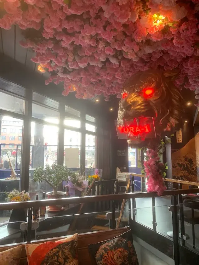 BookNoFees: Restaurante – Wallace’s Taverna – Dublin – La taberna de Wallace, foto 2