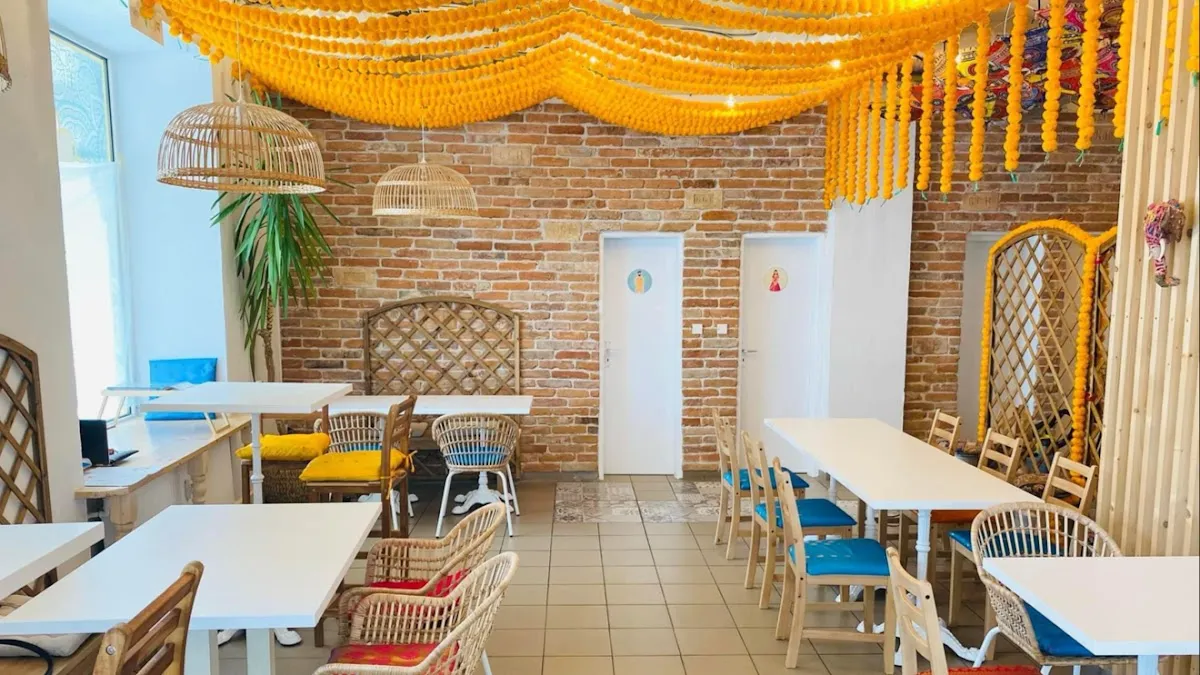 BookNoFees: Restaurante – MumBhai Central – Bratislava – MumBhai Central, foto 1