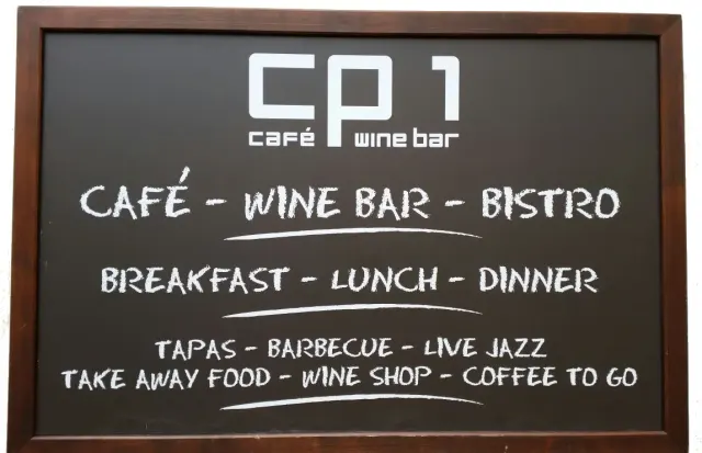 BookNoFees: Cafetería – CP1 Café – Prague – CP1 Café, foto 3