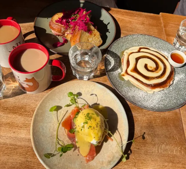 BookNoFees: Restaurante – Lazy Fox – Helsinki – Zorro perezoso, foto 2