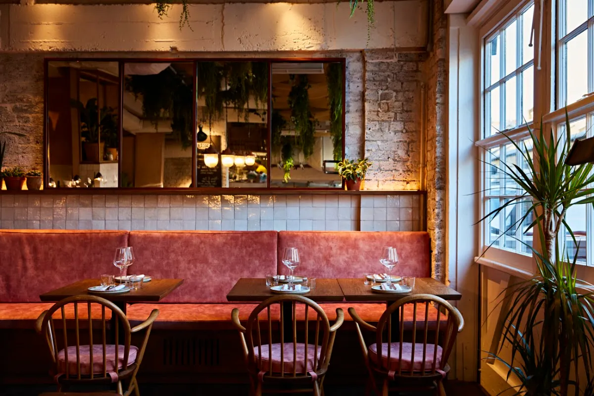 BookNoFees: Restaurante – Carmel – London – Carmel, foto 1