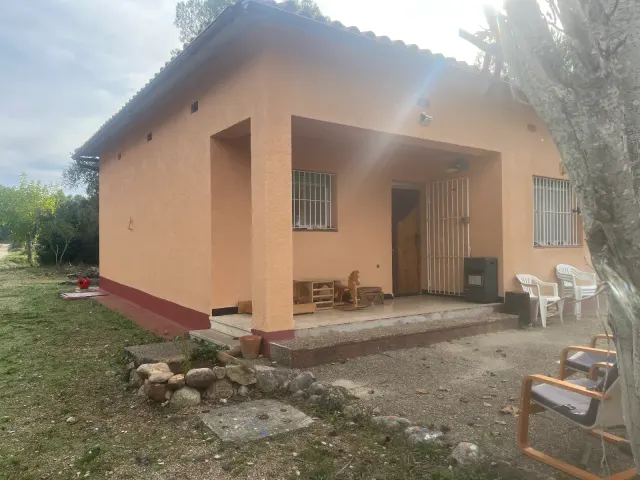 BookNoFees: Casa de invitados tranquila con jardín y chimenea – Horta De Sant Joan