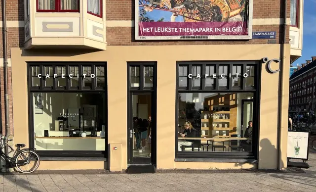 BookNoFees: Cafecito, Amsterdam