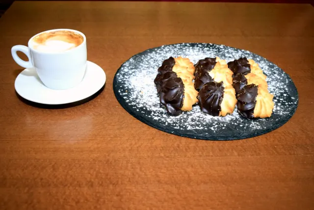 BookNoFees: Restaurante – Georgy's – Bucharest – Georgy's, foto 3