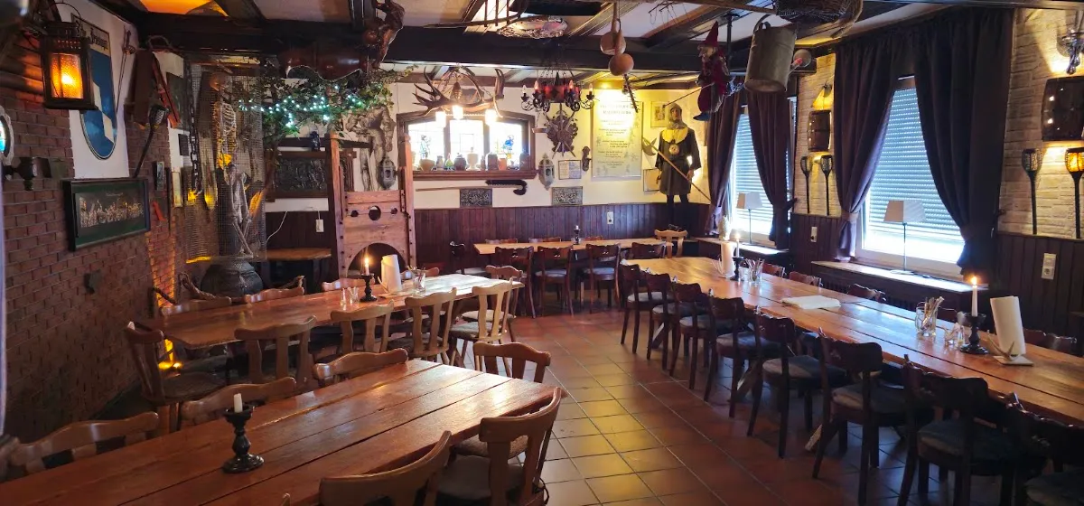BookNoFees: Restaurante – Beim Raubritter – Drolshagen – En casa del caballero salteador, foto 1