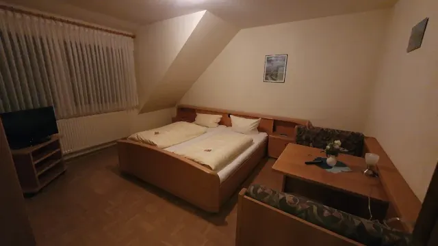 BookNoFees: Restaurante – Gasthof Zum Österntor – Medebach – Posada Zum Österntor, foto 2