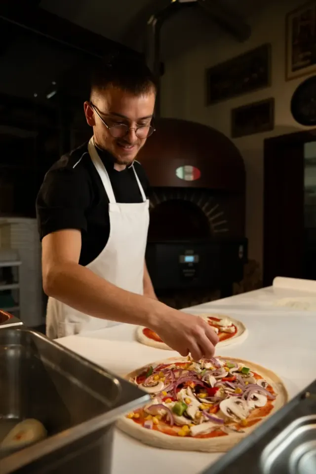 BookNoFees: Restaurante – Piccolo Mondo pizzeria – Prague – Pizzería Piccolo Mondo, foto 3