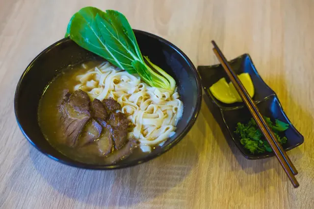 BookNoFees: Bar de tapas – Flour Style Wok Bar – Budapest – Flour Style Wok Bar, foto 3