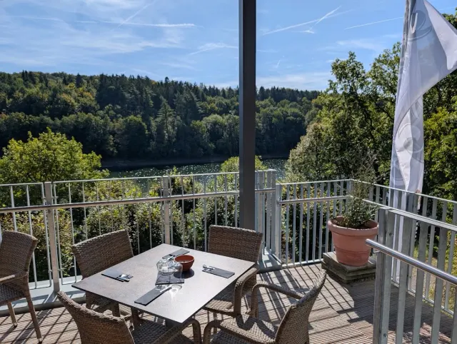 BookNoFees: Restaurant Haus Glörtal, Breckerfeld