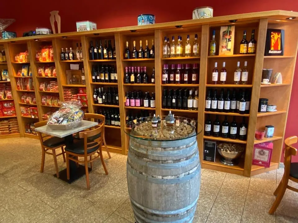 BookNoFees: Restaurante – Elena ital. Spezialitäten – Meinerzhagen – Especialidades italianas de Elena, foto 1