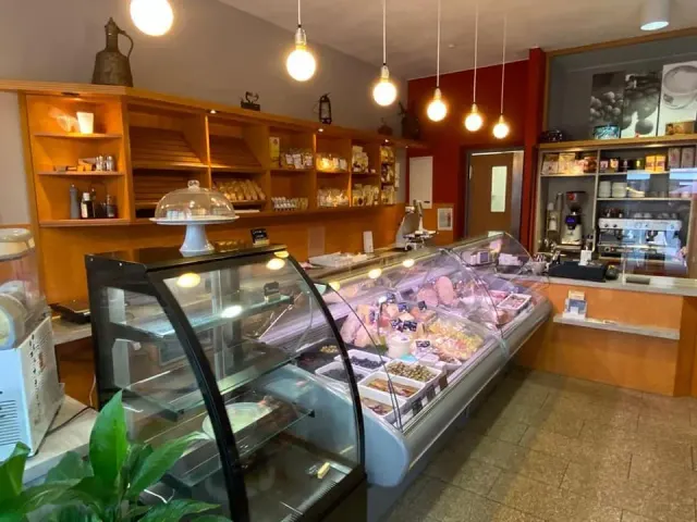 BookNoFees: Restaurante – Elena ital. Spezialitäten – Meinerzhagen – Especialidades italianas de Elena, foto 2
