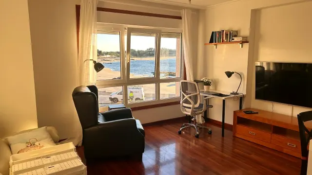 BookNoFees: Departamento espacioso y tranquilo con vista al mar – Ribeira