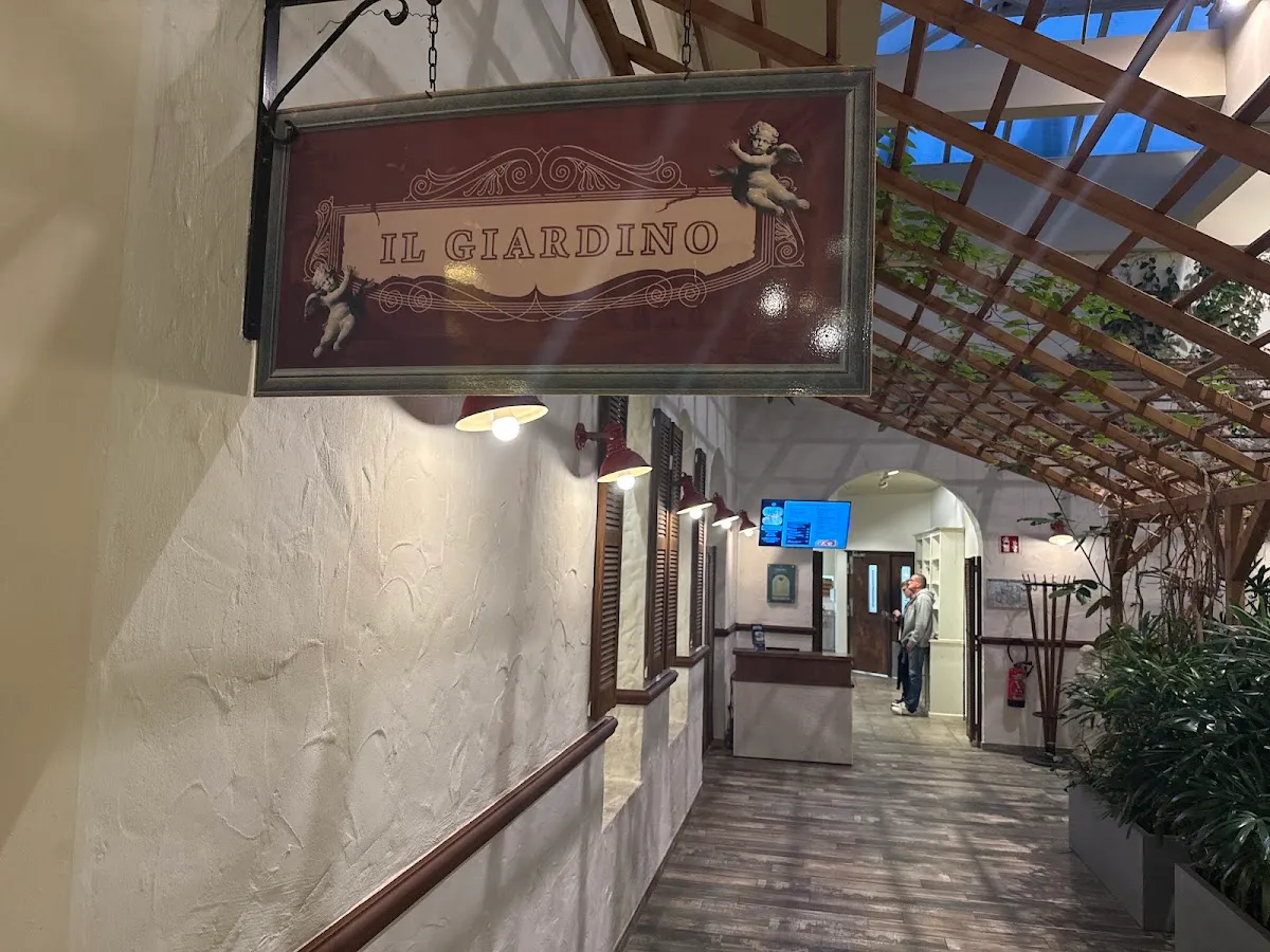 BookNoFees: Restaurante – Il Giardino – Medebach – El jardín, foto 1