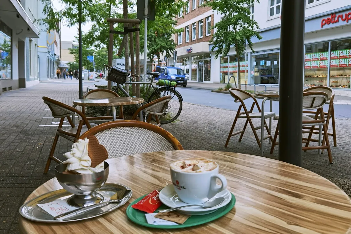 BookNoFees: Heladería – Tiziana Eiscafé – Dortmund – Tiziana Eiscafé, foto 1