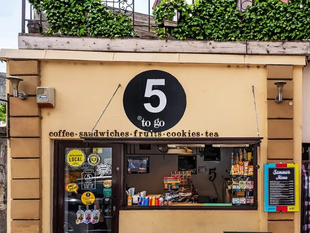 BookNoFees: Cafetería – 5 to go – Bucharest – Quedan 5, foto 2