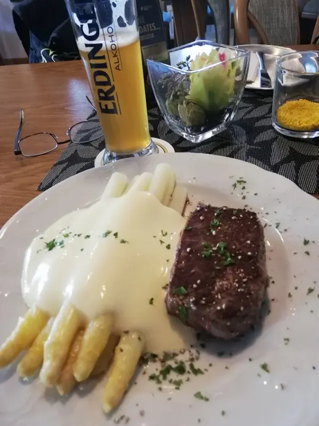 BookNoFees: Restaurante – Georg u. M.-Th. Grofe Gastwirtschaft – Anröchte – Georg u. M.-Th. Grofe Gastwirtschaft, foto 2