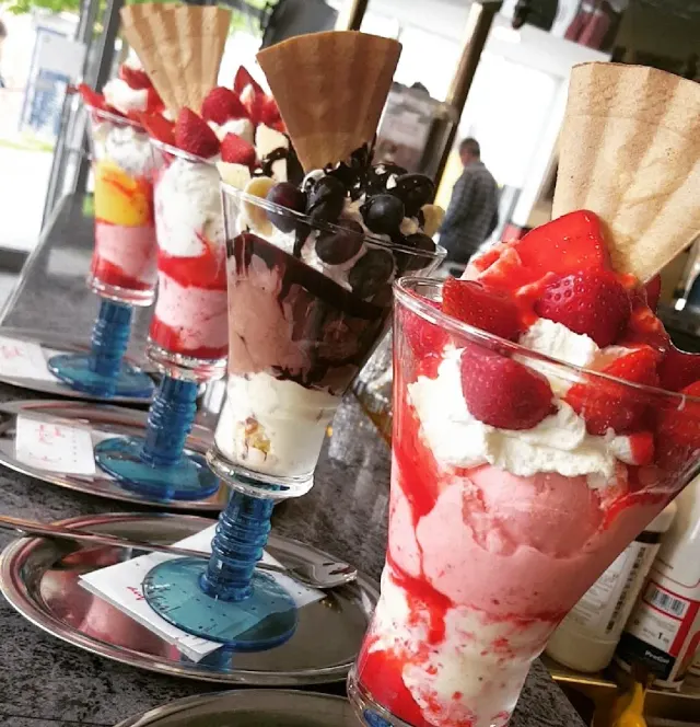 BookNoFees: Restaurante – Eiscafé Crema – Unna – Eiscafé Crema, foto 2