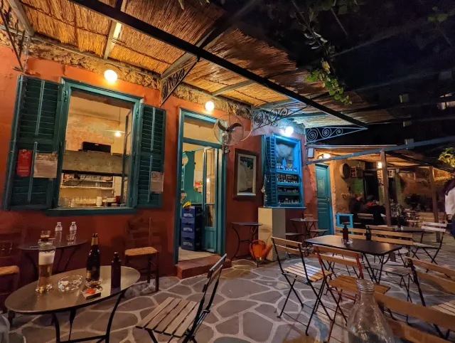 BookNoFees: Cafetería – Καφενείο Sabir – Athens – Cafetería Sabir, foto 2
