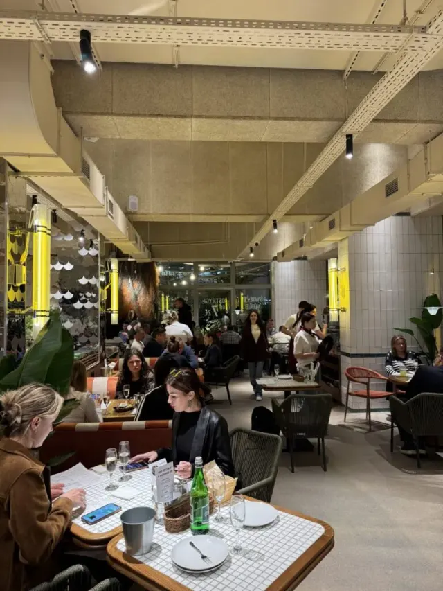 BookNoFees: Restaurante – Černomorka – Prague – Černomorka, foto 3