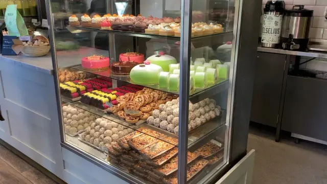 BookNoFees: Cafetería – Robin Delselius bageri – Stockholm – Panadería Robin Delselius, foto 3