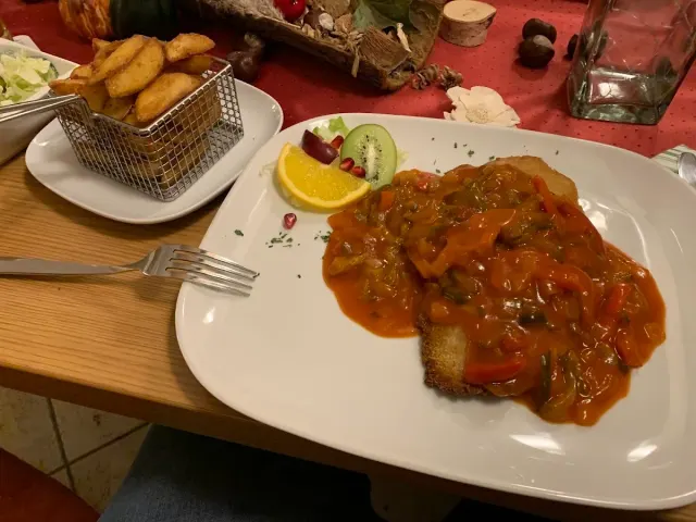 BookNoFees: Restaurante – Gasthaus Henrichs – Kirchhundem – Restaurante Henrichs, foto 2
