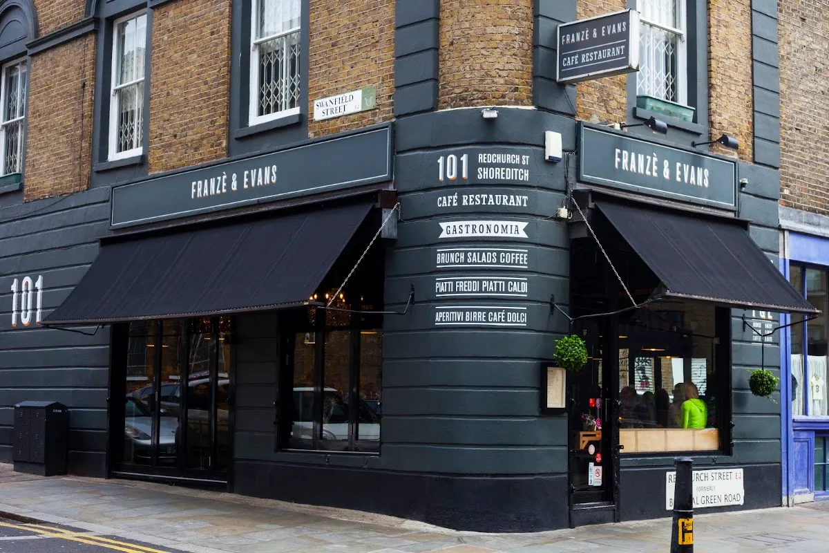 BookNoFees: Cafetería – Franzè & Evans – London – Franzè & Evans, foto 1