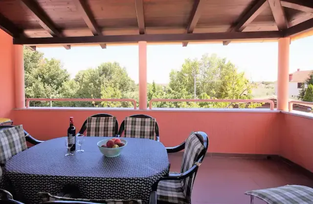 BookNoFees: Tranquilidad y descanso en 110 m², cerca de la playa – Fažana Valbandon