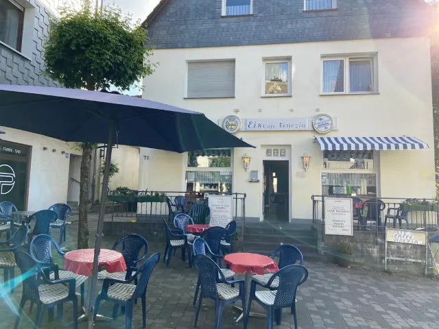 BookNoFees: Eiscafé Venezia, Breckerfeld