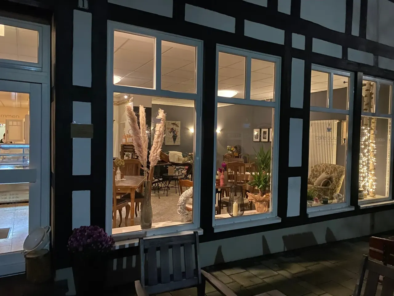 BookNoFees: Cafetería – Café Buuck – Rüthen – Libro sobre el café, foto 1