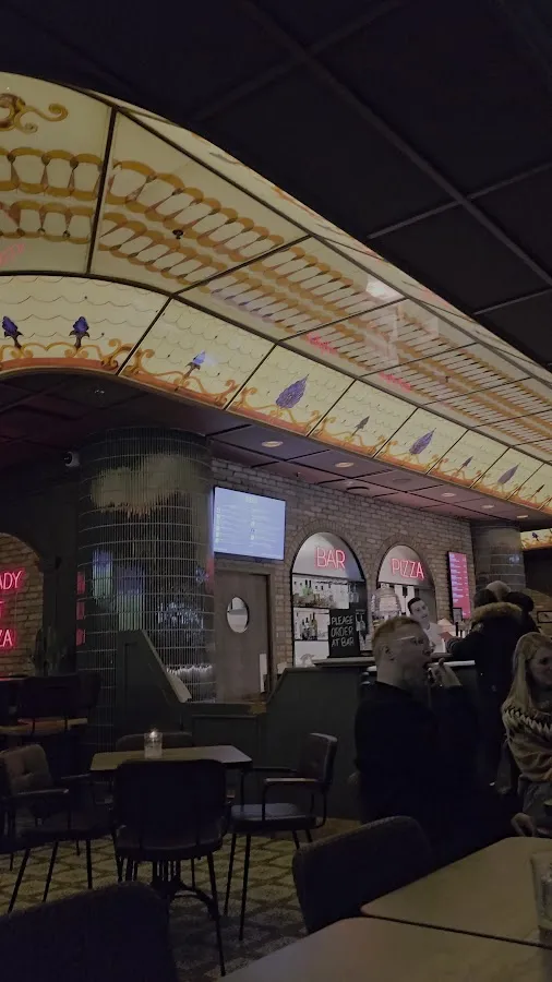 BookNoFees: Restaurante – Chicago Pizza and Brew – Oslo – Chicago Pizza y Cerveza, foto 2