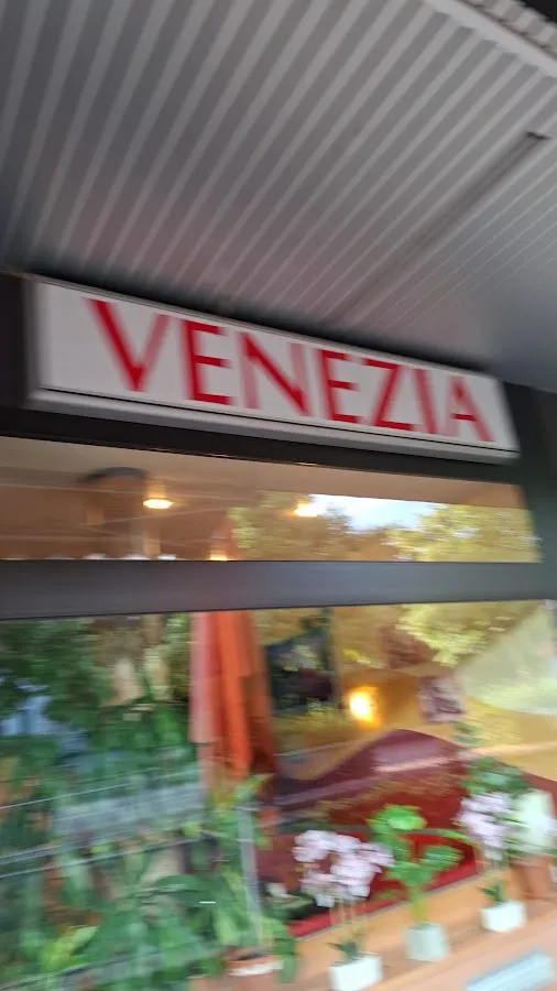 BookNoFees: Restaurante – Eiscafé Venezia – Hemer – Eiscafé Venecia, foto 3