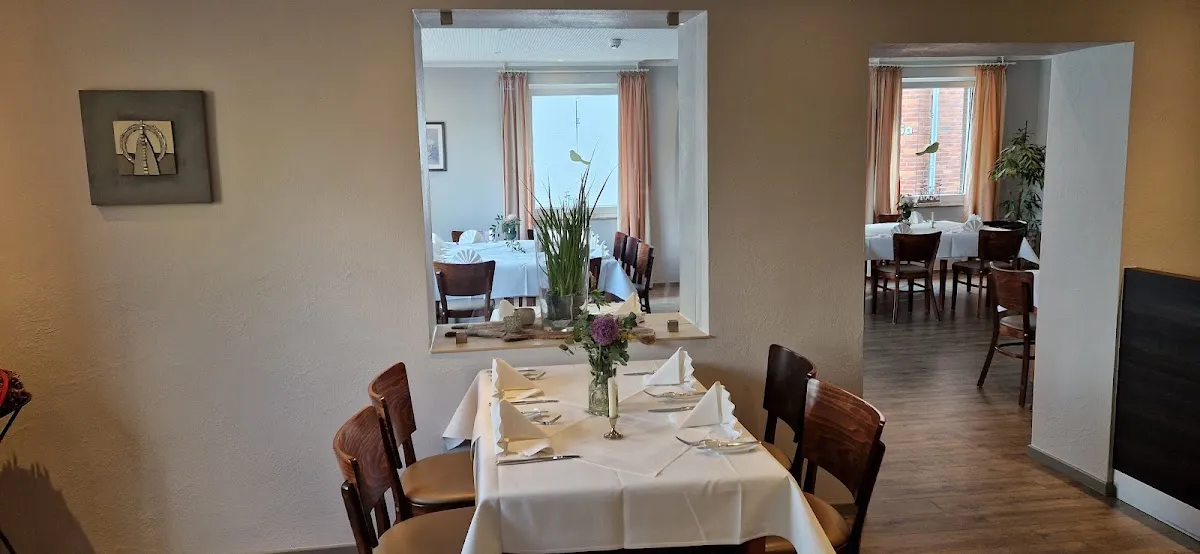 BookNoFees: Restaurante – Restaurant Stratbückers Gasthaus – Lippetal – Restaurante Stratbückers Gasthaus, foto 1