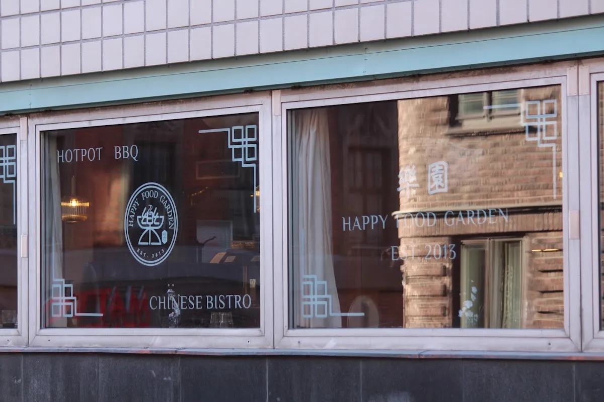 BookNoFees: Restaurante – Happy Food Garden – Helsinki – Huerto de la Comida Feliz, foto 1