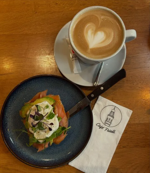 BookNoFees: Cafetería – Café Friedl – Vienna – Café Friedl, foto 2