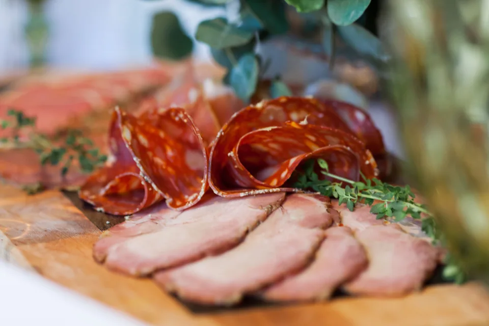 BookNoFees: Foto de ejemplo: Tabla de carnes frías