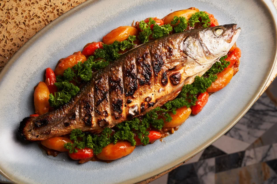 BookNoFees: Foto de ejemplo: Pescado a la parrilla